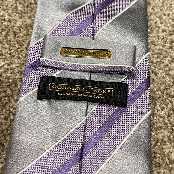 Donald J. Trump‎ Signature Collection Purple & Gray 100% Silk Tie, OS - Picture 2 of 5